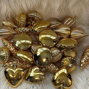 Gold Christmas Ornaments Set (32pc)